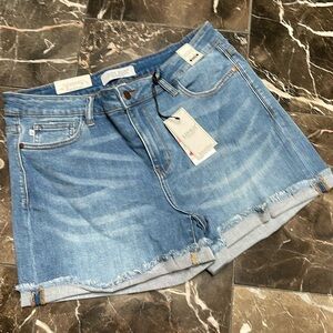 Judy Blue mid rise jean shorts